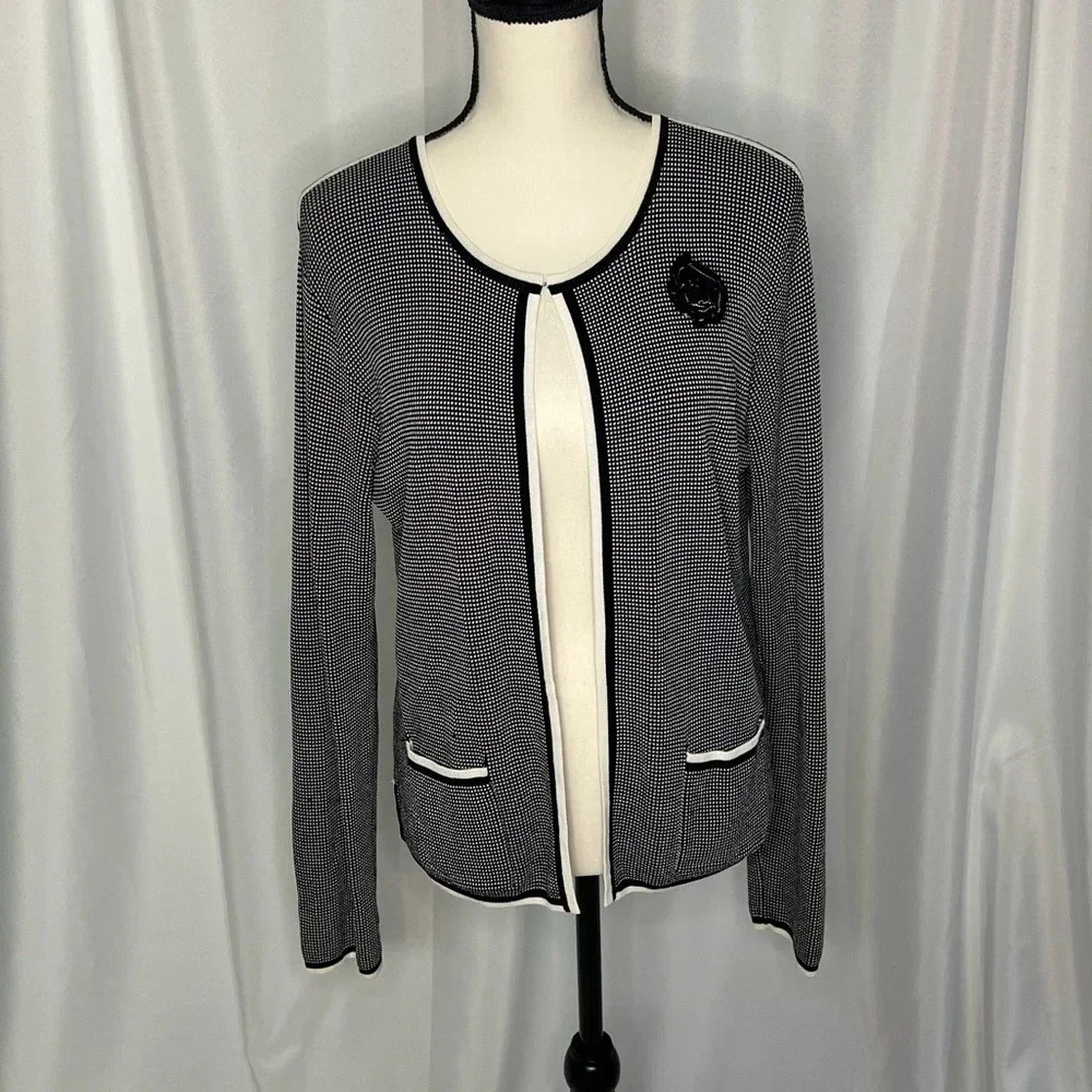 Grace Dane Lewis Black & White Hook and Eye Closure Cardigan with Flower Accent